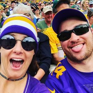 Meet your Posher, Dara